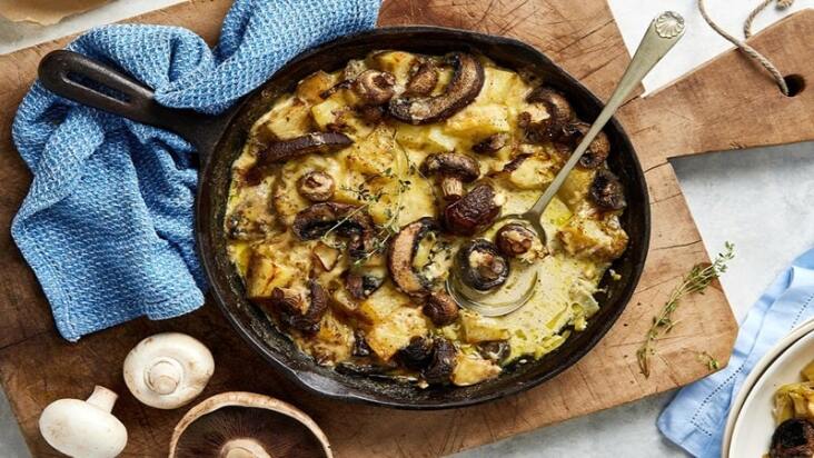 طرز تهیه گراتن قارچ: پیش‌غذای خامه‌ای و مجلسی برای مهمانی‌های خاص
