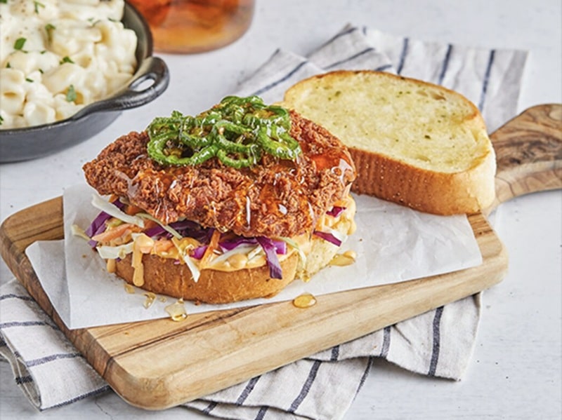 طرز تهیه ساندویچ مرغ هالوپینو در خانه