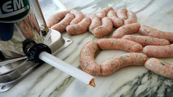 طرز تهیه سوسیس خانگی با مرغ